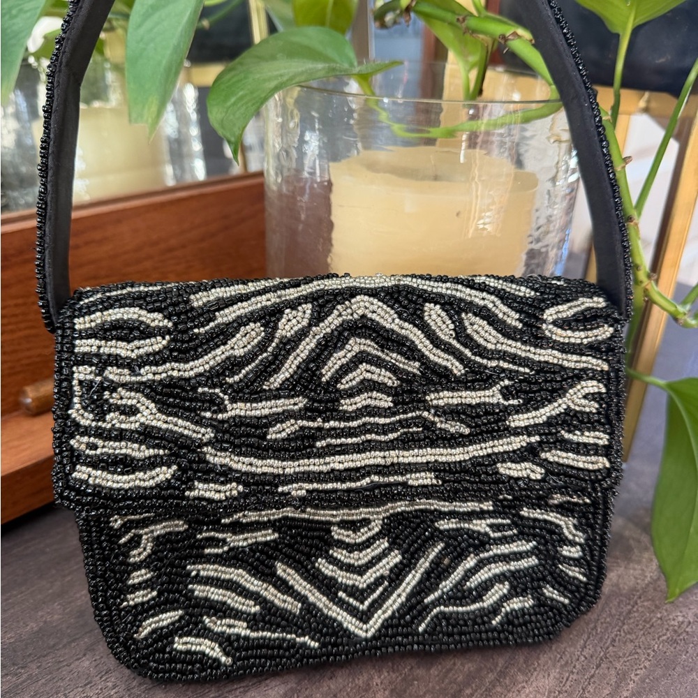 Studio 12 beaded mini bag in black + white zebra pattern 🖤 - Picture 2 of 5